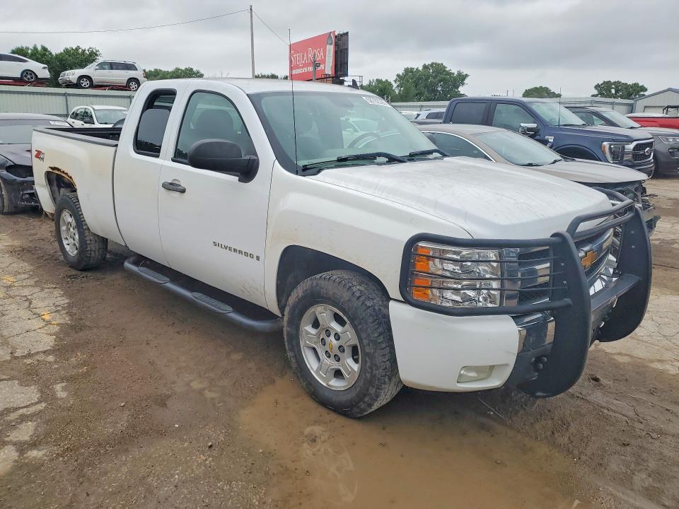 Продажа на аукционе авто 2008 Chevrolet Silverado, vin: 2GCEK19JX81245504, номер лота: 58702326
