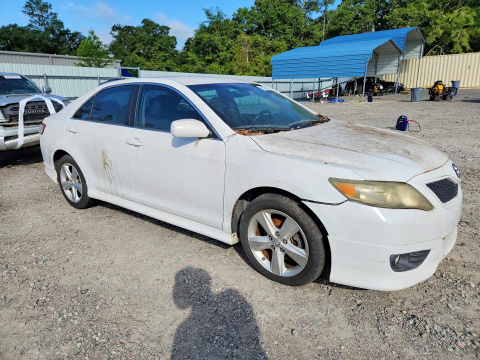 57764186 :رقم المزاد ، 4T1BF3EK6BU589386 vin ، 2011 Toyota Camry مزاد بيع