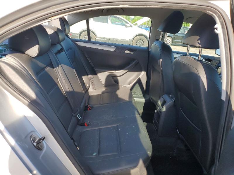 56821946 :رقم المزاد ، 3VWD17AJ3EM227053 vin ، 2014 Volkswagen Jetta مزاد بيع