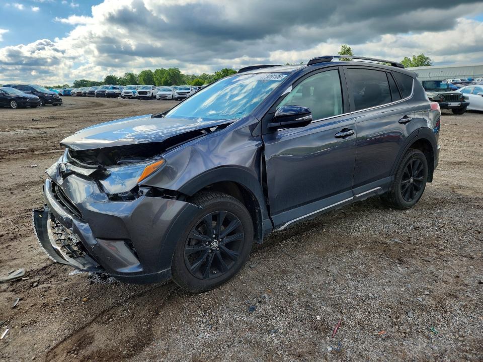Продаж на аукціоні авто 2018 Toyota Rav4, vin: 2T3RFREV4JW823879, номер лоту: 57300106