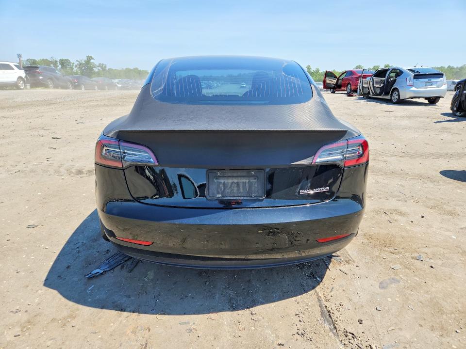 58826106 :رقم المزاد ، 5YJ3E1EC8LF641829 vin ، 2020 Tesla Model 3 مزاد بيع