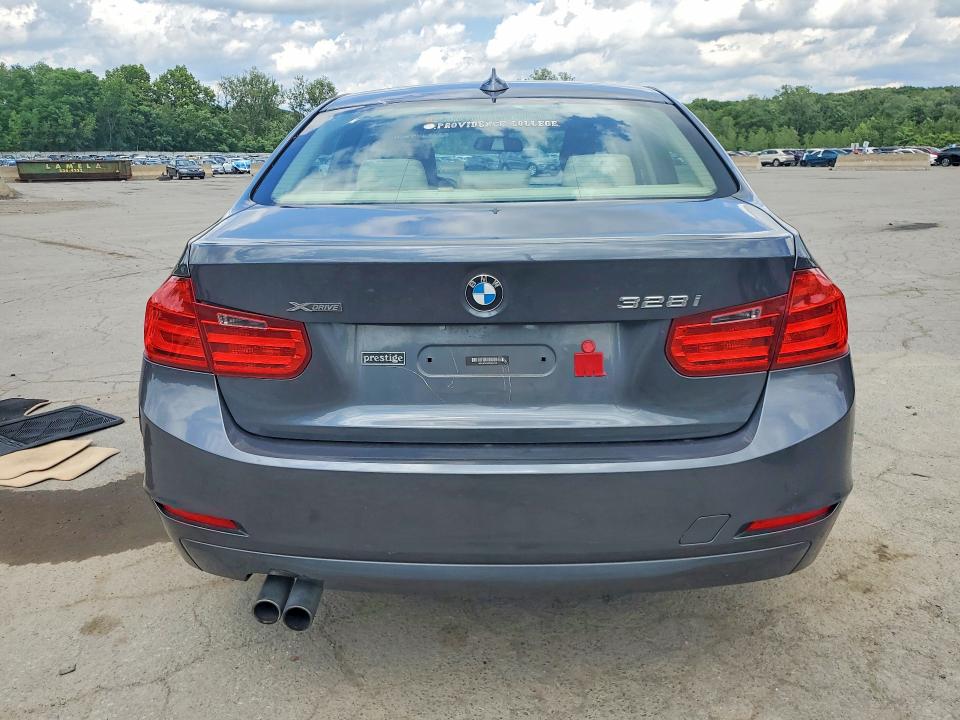 57352796 :رقم المزاد ، WBA3B3C53DF540183 vin ، 2013 Bmw 328 مزاد بيع