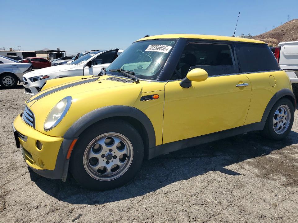 2005 Mini Cooper მანქანა იყიდება აუქციონზე, vin: WMWRC33485TJ66798, აუქციონის ნომერი: 58286606