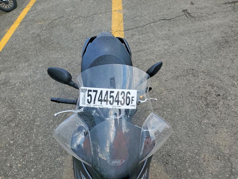 57445436 :رقم المزاد ، MLCCH41A2K1600104 vin ، 2019 Suzuki Uh200 مزاد بيع