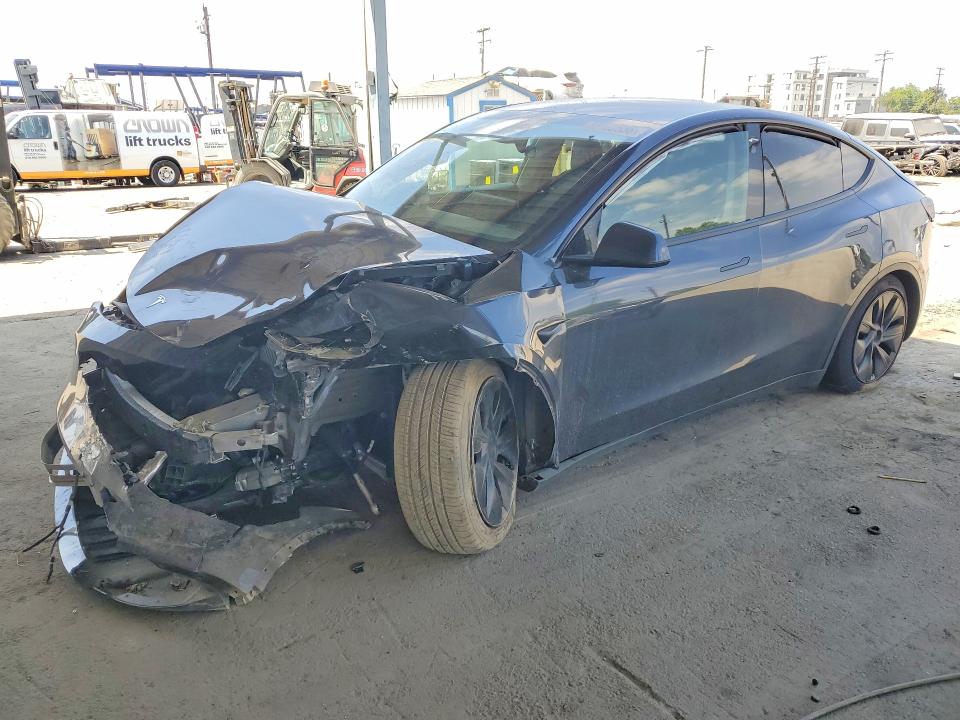 Auction sale of the 2024 Tesla Model Y, vin: 7SAYGDED2RF193609, lot number: 56103536
