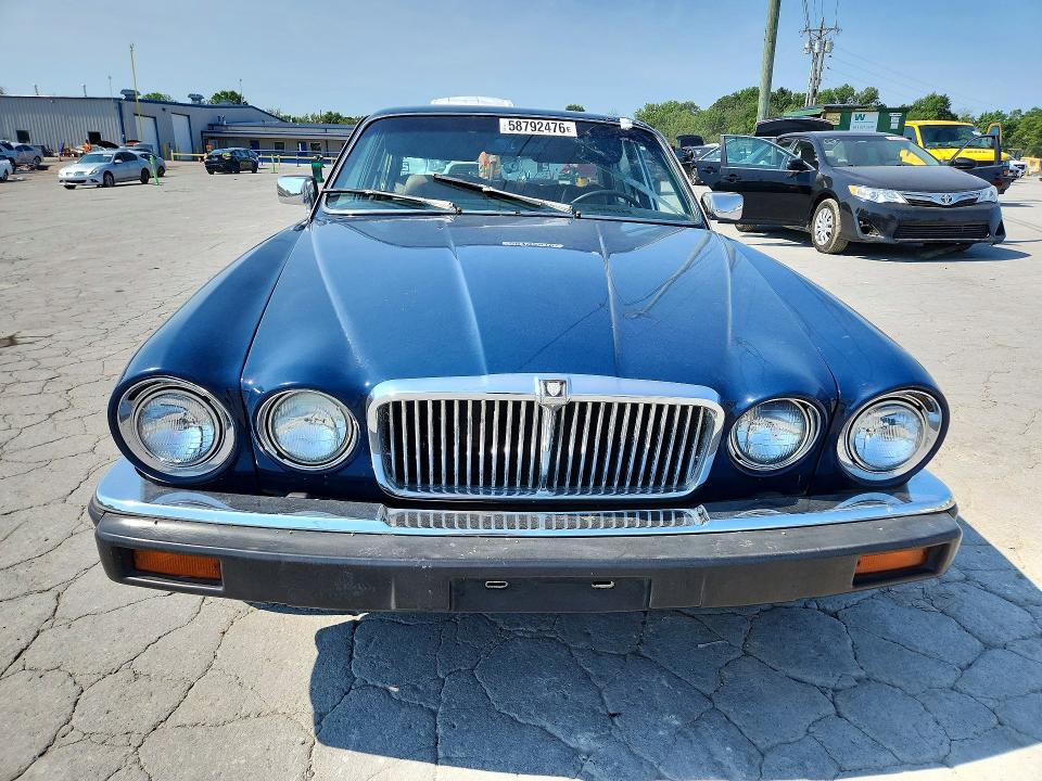 1980 Jaguar Xj6 მანქანა იყიდება აუქციონზე, vin: JAVLN4AC313688, აუქციონის ნომერი: 58792476