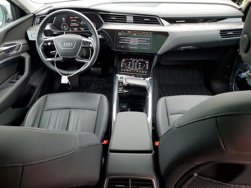 Продажа на аукционе авто 2022 Audi E-tron, vin: WA1LAAGE2NB033069, номер лота: 57220616