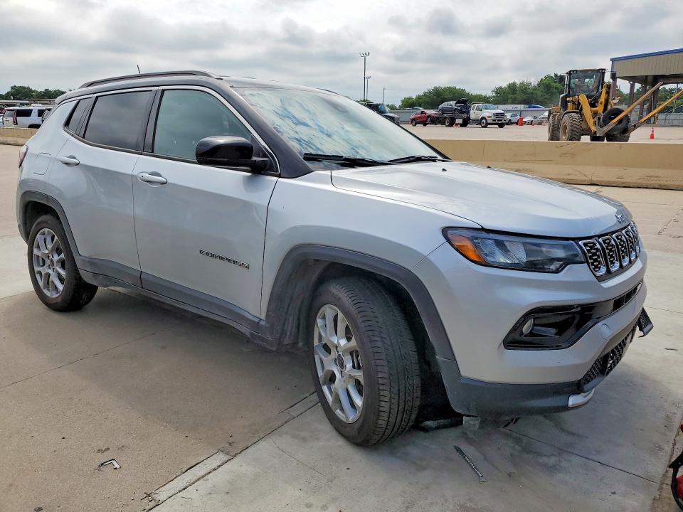 55843846 :رقم المزاد ، 3C4NJDCN4ST505062 vin ، 2025 Jeep Compass مزاد بيع