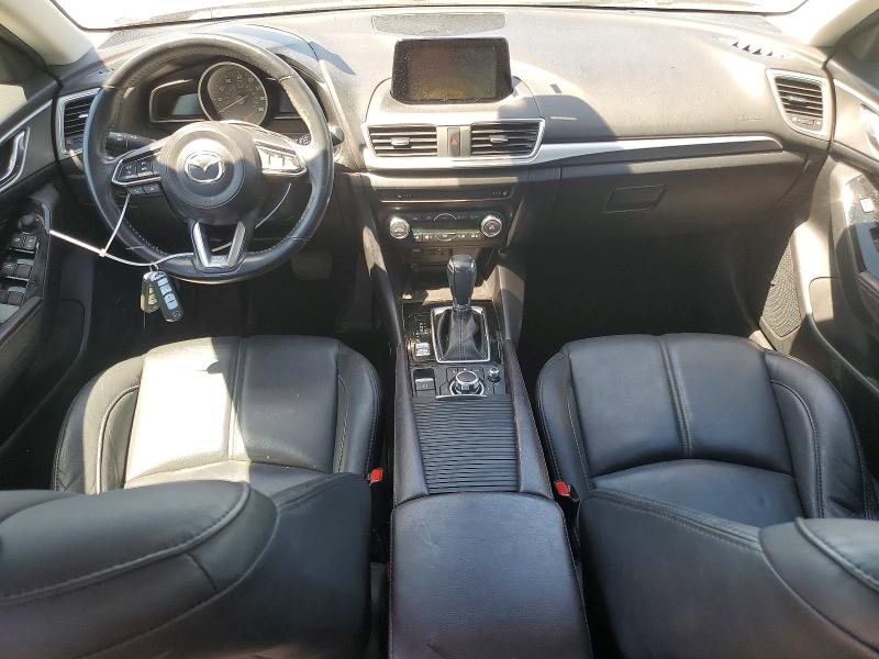 55534956 :رقم المزاد ، 3MZBN1V30JM275009 vin ، 2018 Mazda 3 مزاد بيع