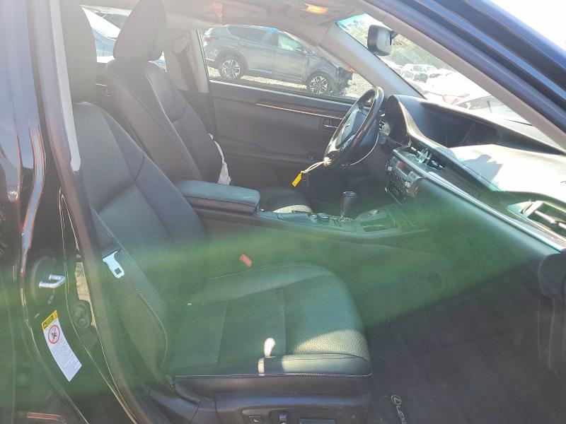 56542276 :رقم المزاد ، JTHBK1GG0F2172682 vin ، 2015 Lexus Es مزاد بيع
