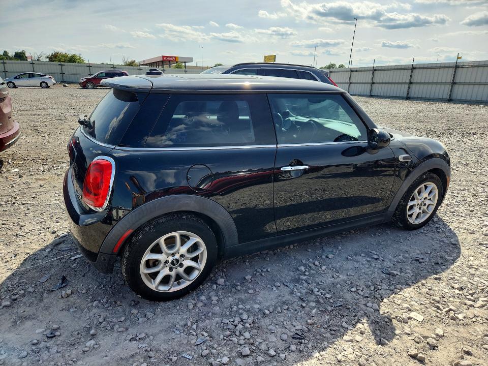 Продаж на аукціоні авто 2016 Mini Cooper, vin: WMWXP5C58G3B77015, номер лоту: 57292886