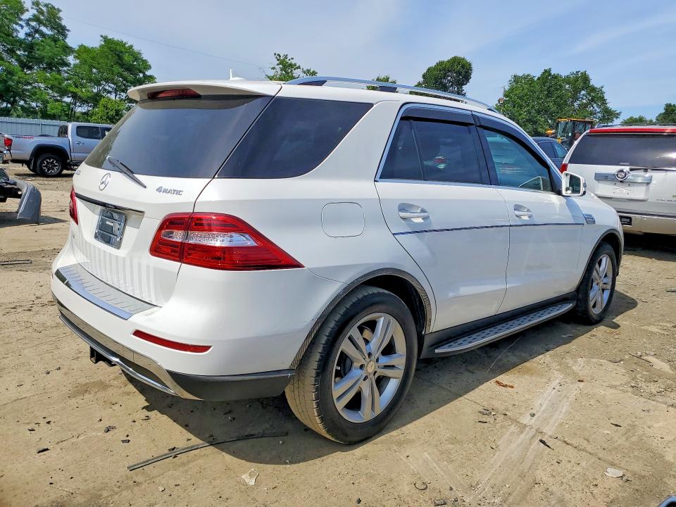 Продажа на аукционе авто 2015 Mercedes-benz Ml, vin: 4JGDA5HB7FA466198, номер лота: 56272826