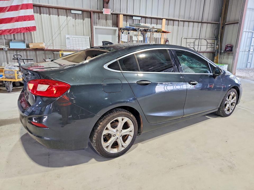 2017 Chevrolet Cruze მანქანა იყიდება აუქციონზე, vin: 3G1BF5SM4HS554479, აუქციონის ნომერი: 55737516