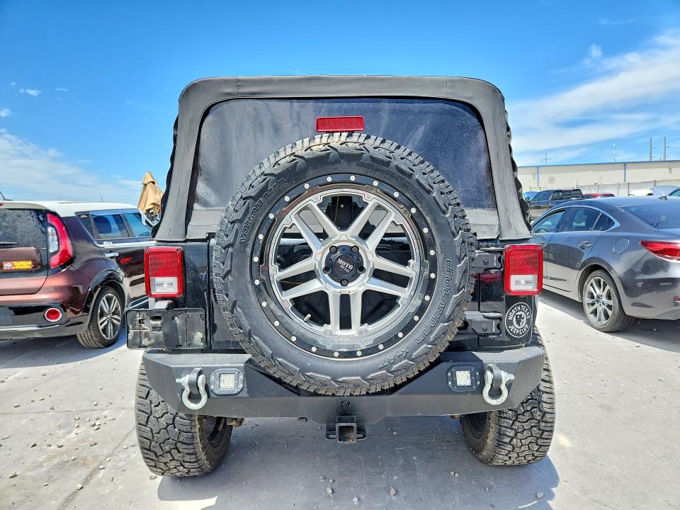 Продаж на аукціоні авто 2015 Jeep Wrangler Unlimited, vin: 1C4HJWFG2FL725792, номер лоту: 57318826