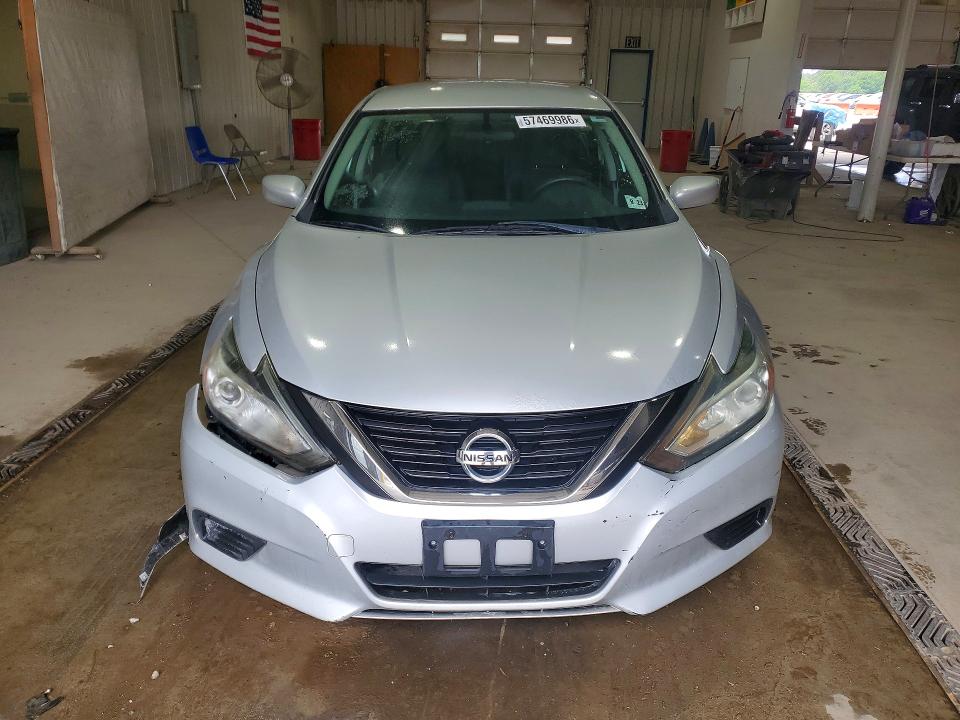 2018 Nissan Altima მანქანა იყიდება აუქციონზე, vin: 1N4AL3AP9JC208795, აუქციონის ნომერი: 57469986