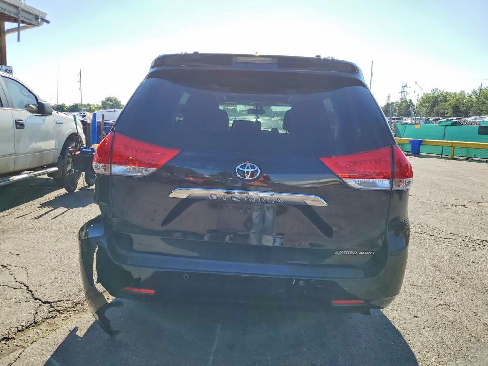 Продажа на аукционе авто 2013 Toyota Sienna, vin: 5TDDK3DC8DS069927, номер лота: 57544226