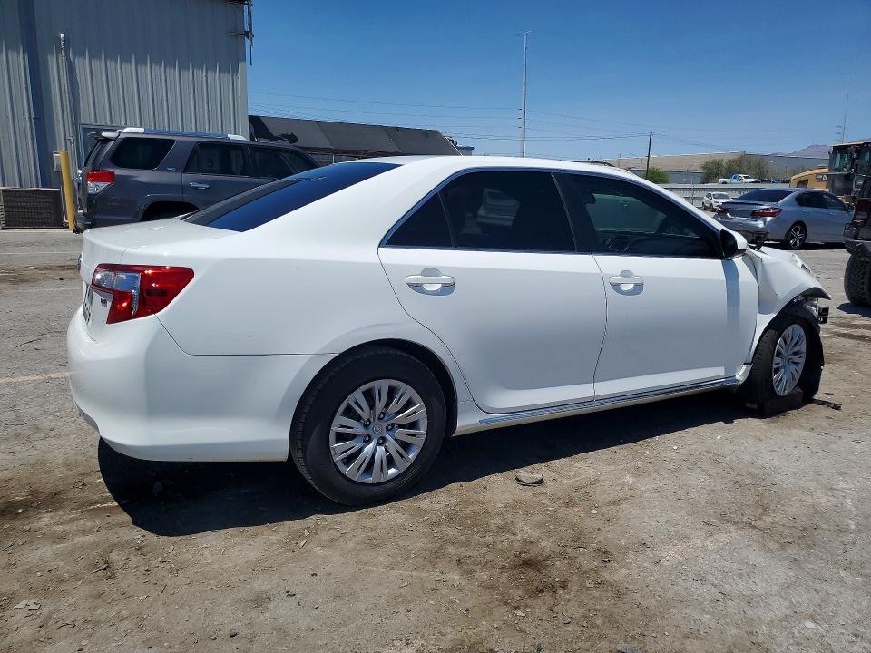 57590116 :رقم المزاد ، 4T4BF1FK1ER359753 vin ، 2014 Toyota Camry مزاد بيع