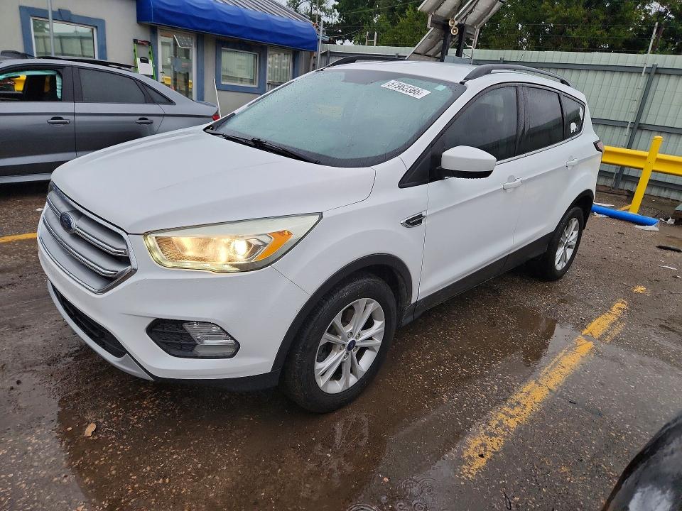 57962386 :رقم المزاد ، 1FMCU0GD4HUC77003 vin ، 2017 Ford Escape مزاد بيع