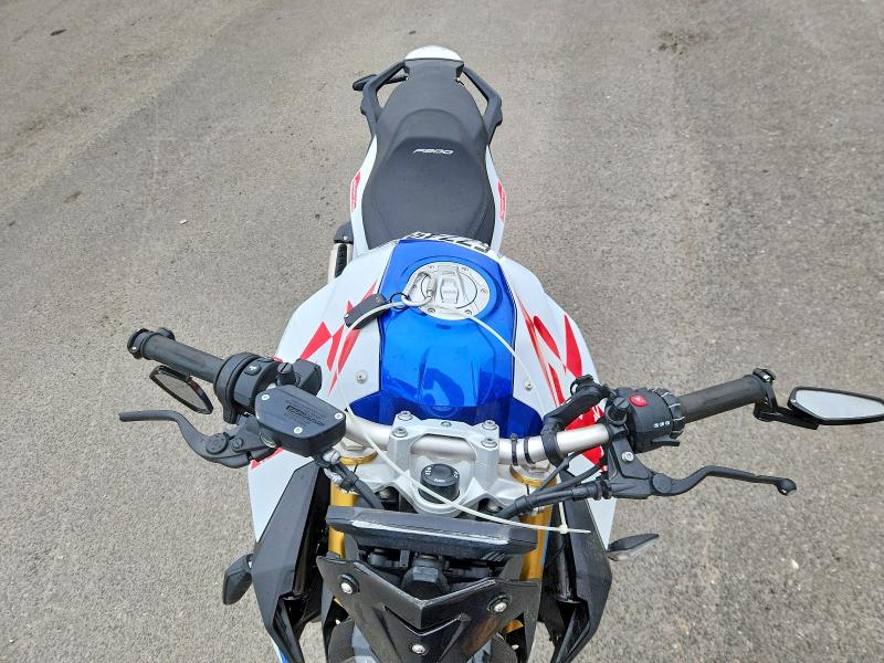 57749246 :رقم المزاد ، WB10K1308R6K60178 vin ، 2024 Bmw F 900 مزاد بيع