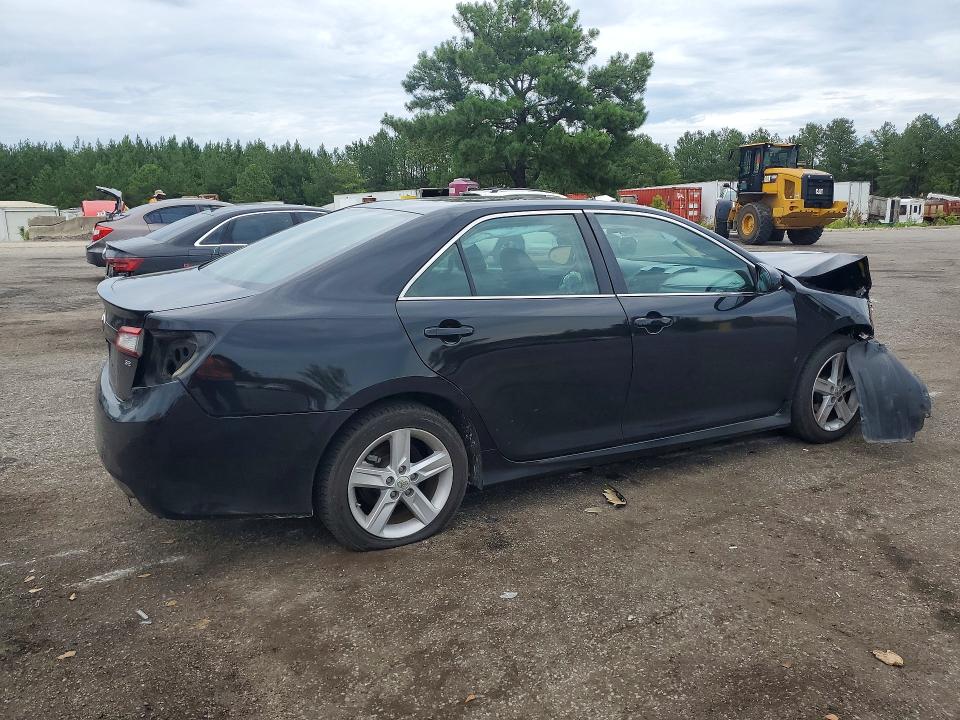 56856246 :رقم المزاد ، 4T1BF1FK4EU331973 vin ، 2014 Toyota Camry مزاد بيع