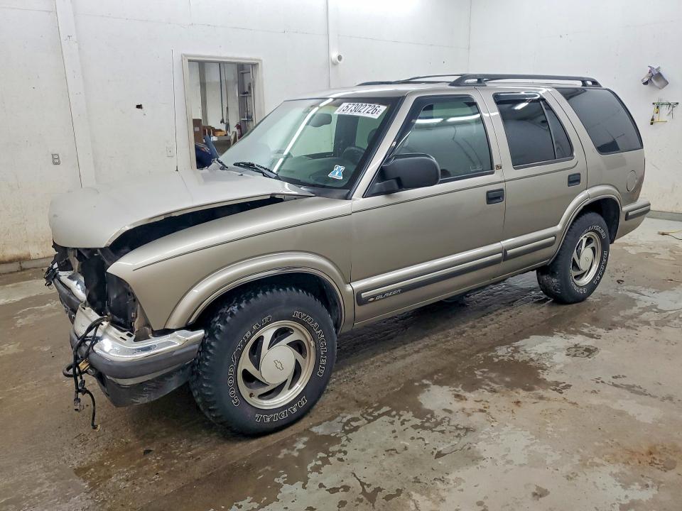 1999 Chevrolet Blazer მანქანა იყიდება აუქციონზე, vin: 1GNDT13W5X2113771, აუქციონის ნომერი: 57302726