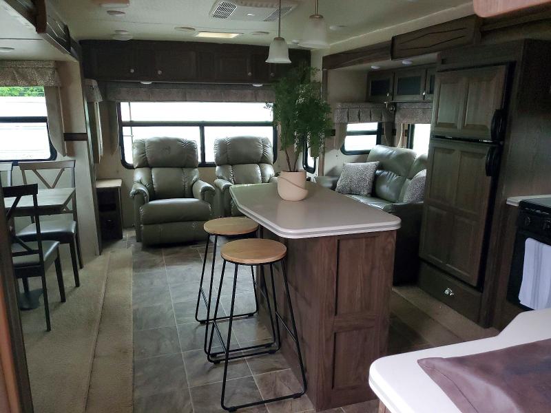 2017 Rockwood Travel Trailer მანქანა იყიდება აუქციონზე, vin: 4X4TRLJ21H1873082, აუქციონის ნომერი: 59050456