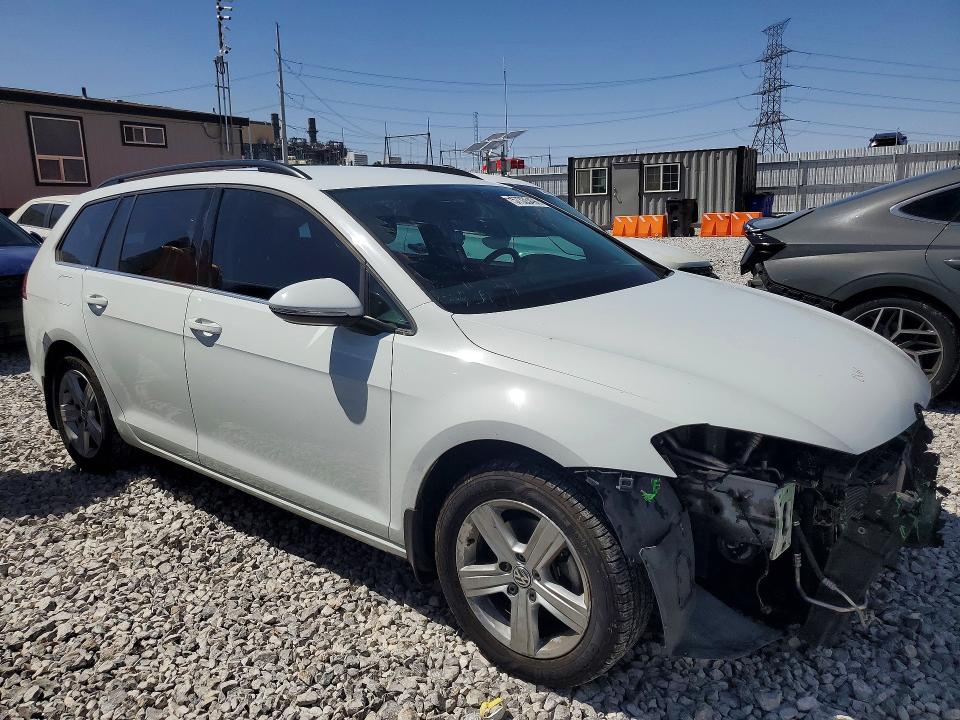 57335496 :رقم المزاد ، 3VWCA7AU8FM517893 vin ، 2015 Volkswagen Golf Sportwagen مزاد بيع