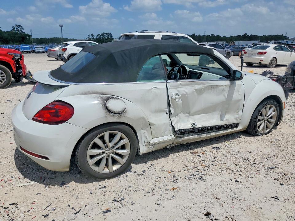 2017 Volkswagen Beetle მანქანა იყიდება აუქციონზე, vin: 3VW517AT8HM814665, აუქციონის ნომერი: 58421486
