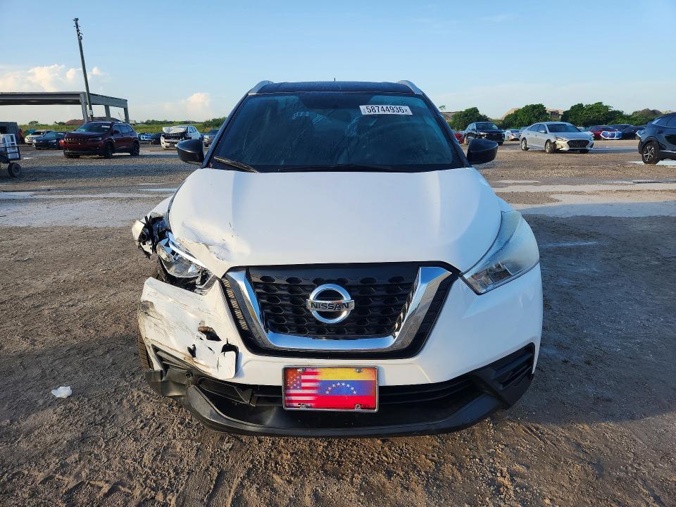 Продажа на аукционе авто 2018 Nissan Kicks, vin: 3N1CP5CU4JL519922, номер лота: 58744936