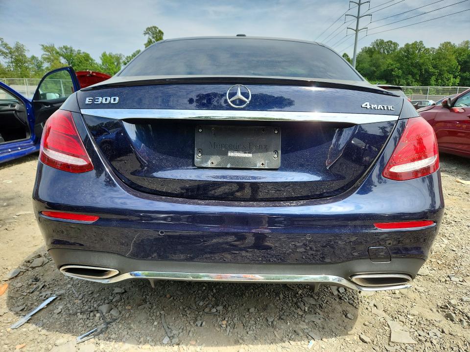 56882276 :رقم المزاد ، WDDZF4KB8HA029091 vin ، 2017 Mercedes-benz E مزاد بيع