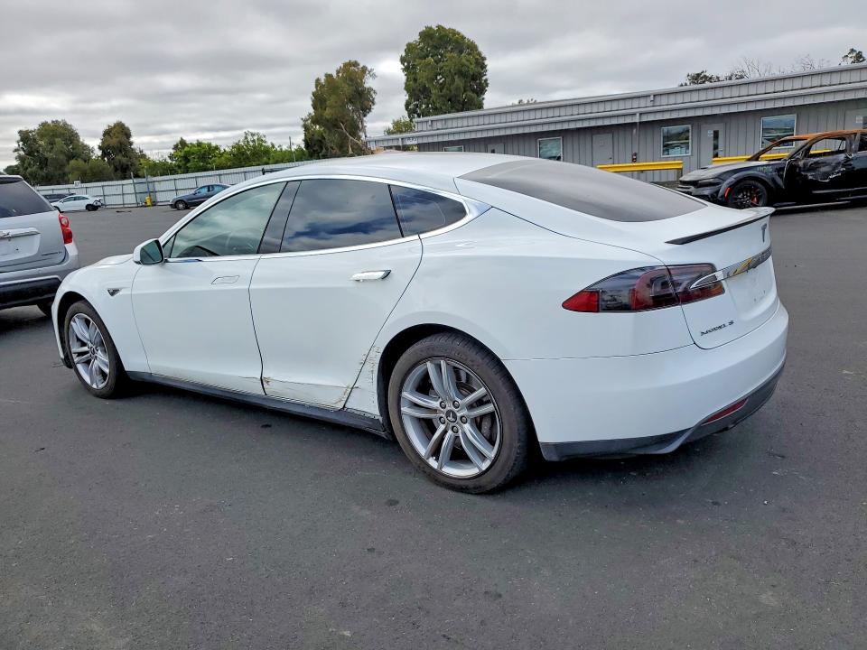 Продажа на аукционе авто 2013 Tesla Model S, vin: 5YJSA1DN0DFP05907, номер лота: 57091176
