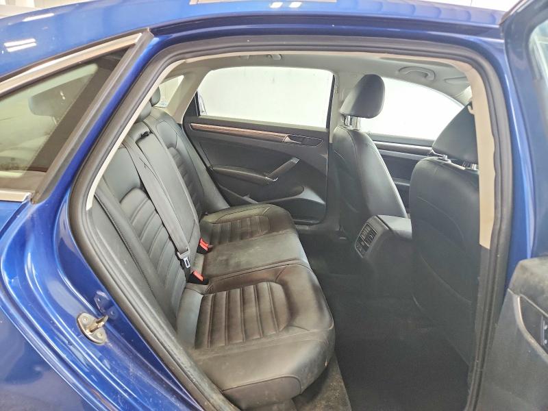 2017 Volkswagen Passat მანქანა იყიდება აუქციონზე, vin: 1VWCM7A33HC068870, აუქციონის ნომერი: 56695136