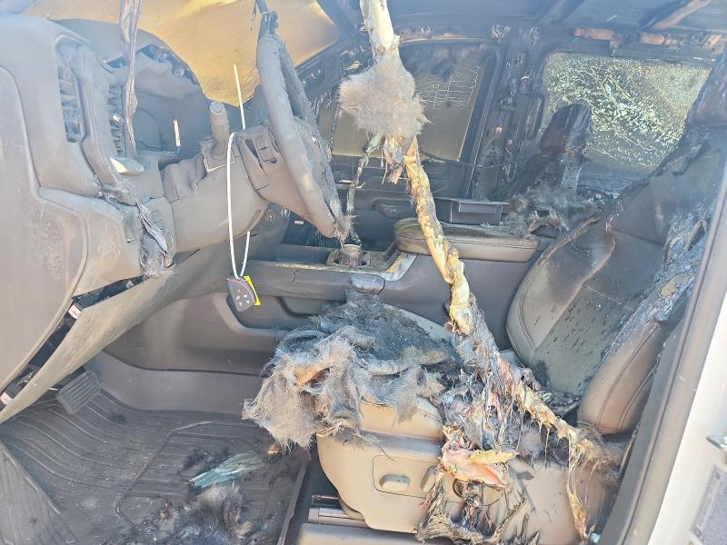 55621076 :رقم المزاد ، 1GT4UNE74SF139749 vin ، 2025 Gmc Sierra مزاد بيع