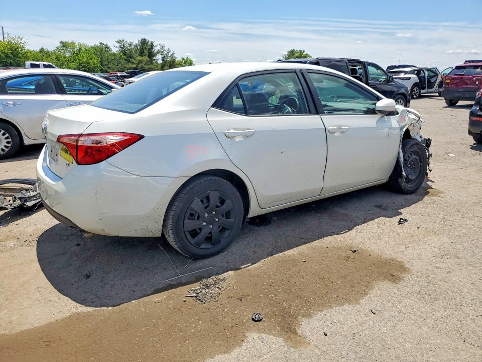 Продажа на аукционе авто 2018 Toyota Corolla, vin: 5YFBURHE0JP821186, номер лота: 55184146