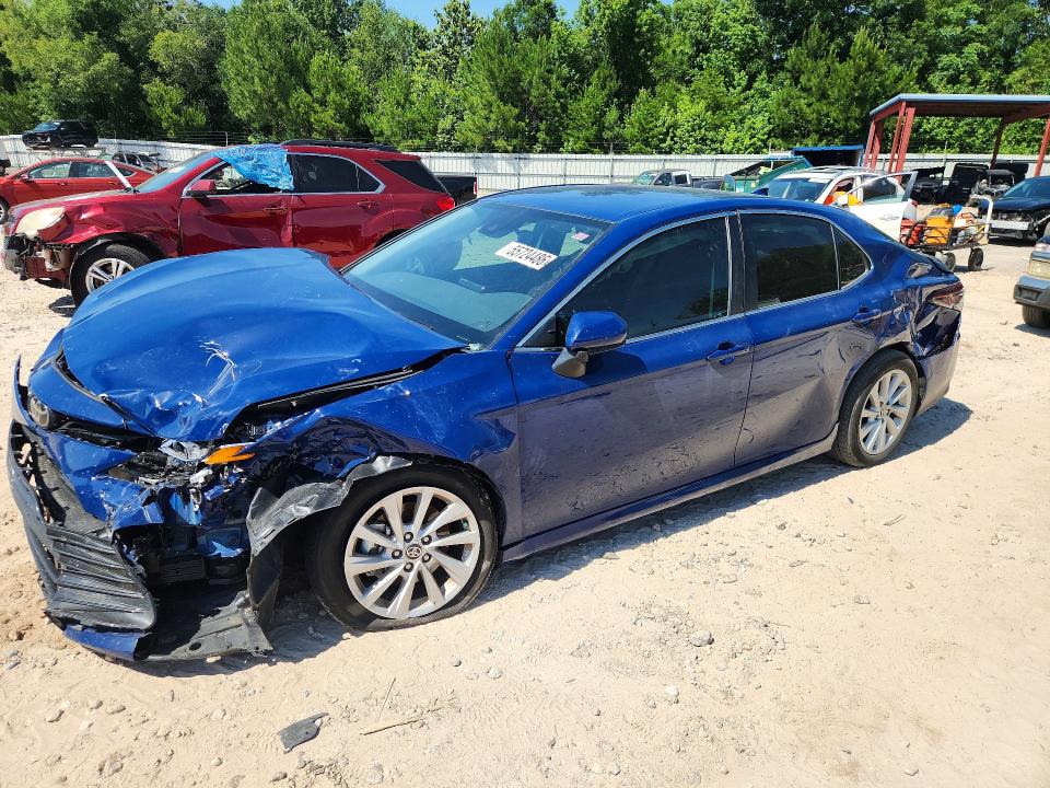 55724486 :رقم المزاد ، 4T1C11AK8RU265671 vin ، 2024 Toyota Camry مزاد بيع