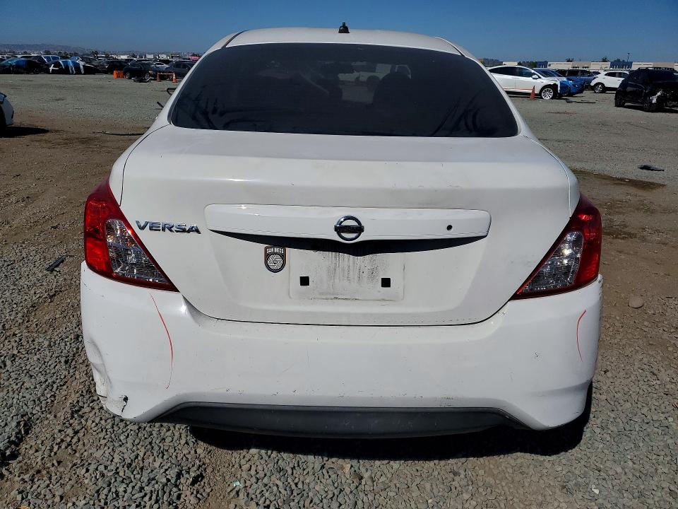 57329326 :رقم المزاد ، 3N1CN7AP7GL833068 vin ، 2016 Nissan Versa مزاد بيع