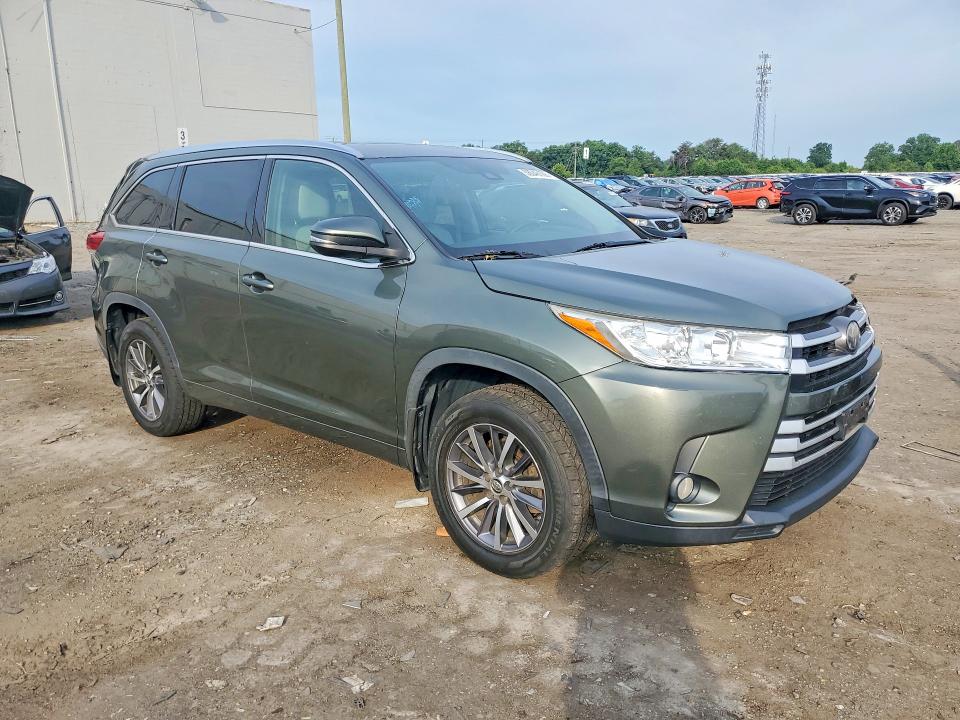 2017 Toyota Highlander მანქანა იყიდება აუქციონზე, vin: 5TDJZRFH6HS474930, აუქციონის ნომერი: 58046106