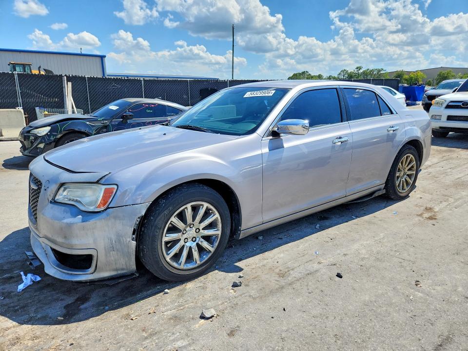 2014 Chrysler 300c მანქანა იყიდება აუქციონზე, vin: 2C3CCAET0EH118263, აუქციონის ნომერი: 58329906