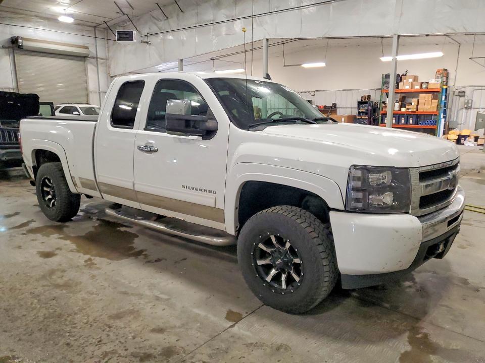 Продажа на аукционе авто 2010 Chevrolet Silverado, vin: 1GCSKSE30AZ226019, номер лота: 57683026