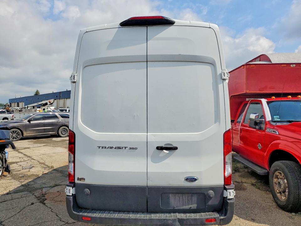 58980756 :رقم المزاد ، 1FTBW3XM4KKB82990 vin ، 2019 Ford Transit مزاد بيع