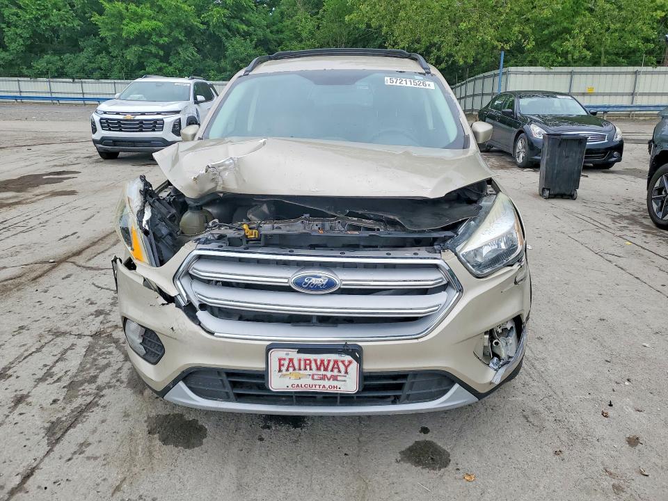 57211526 :رقم المزاد ، 1FMCU9GD2JUA40424 vin ، 2018 Ford Escape مزاد بيع