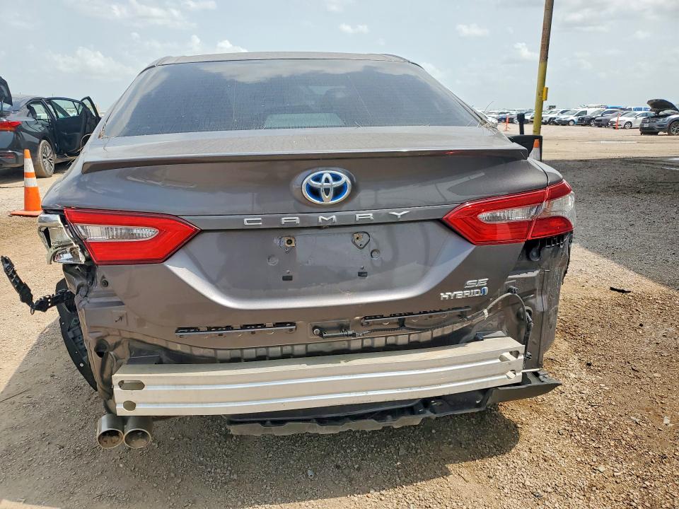 2018 Toyota Camry Hybrid მანქანა იყიდება აუქციონზე, vin: 4T1B21HK9JU009123, აუქციონის ნომერი: 58630976