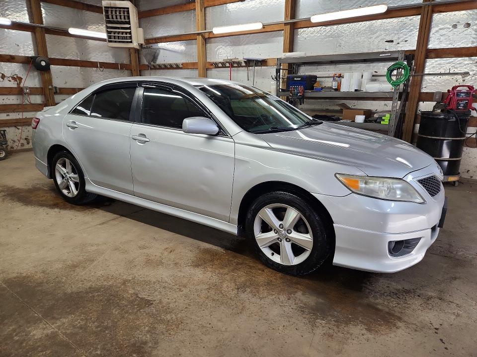 56151536 :رقم المزاد ، 4T1BF3EK5BU140832 vin ، 2011 Toyota Camry مزاد بيع