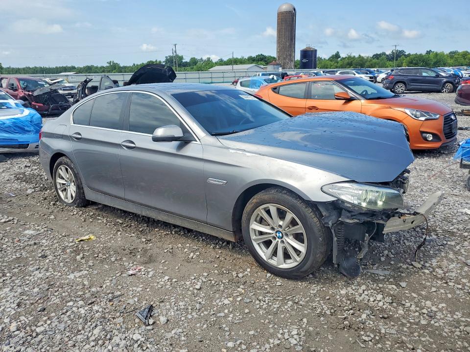 55881516 :رقم المزاد ، WBA5A5C51FD516857 vin ، 2015 Bmw 528 مزاد بيع