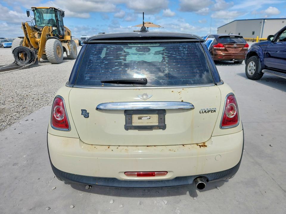 2013 Mini Cooper მანქანა იყიდება აუქციონზე, vin: WMWSU3C5XDT549518, აუქციონის ნომერი: 56720276
