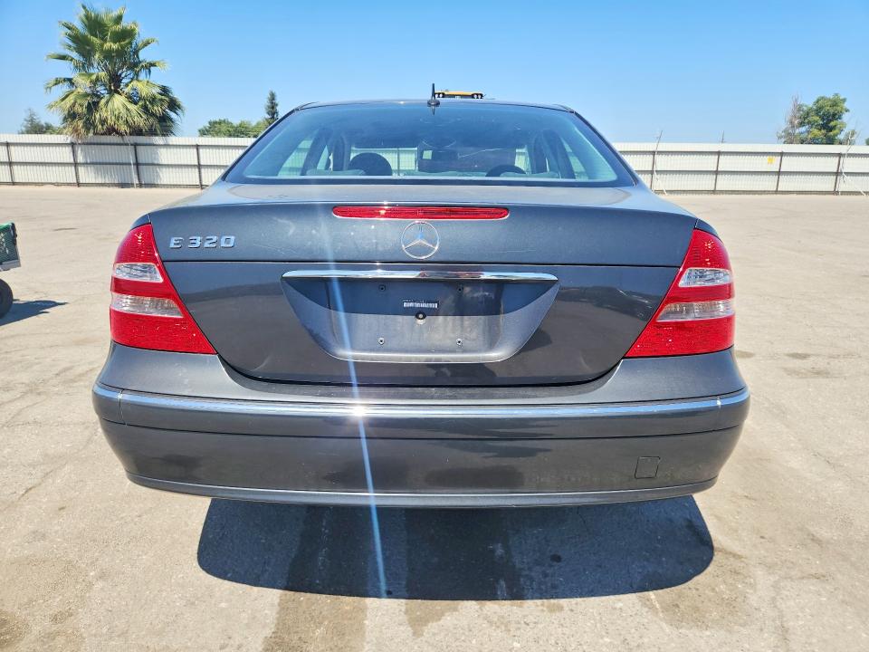 2003 Mercedes-benz E მანქანა იყიდება აუქციონზე, vin: WDBUF65J13A294817, აუქციონის ნომერი: 57065336