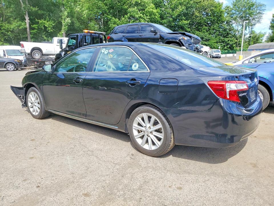 57212406 :رقم المزاد ، 4T4BF1FK4ER420626 vin ، 2014 Toyota Camry مزاد بيع