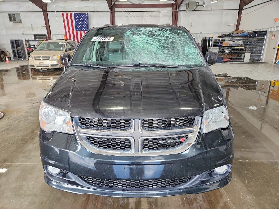 57770316 :رقم المزاد ، 2C4RDGCG9JR207653 vin ، 2018 Dodge Grand Caravan مزاد بيع
