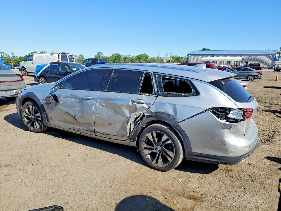 Продаж на аукціоні авто 2018 Buick Regal Tourx, vin: W04GU8SXXJ1125475, номер лоту: 55751176
