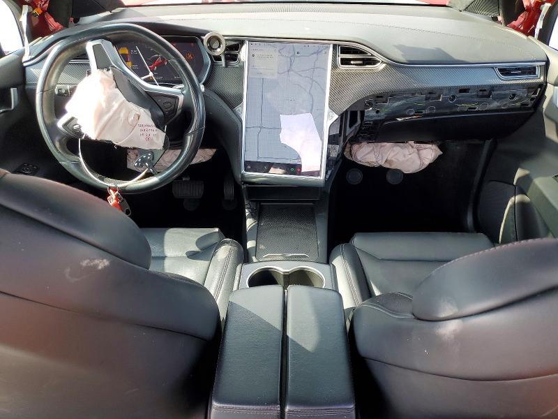 2017 Tesla Model X მანქანა იყიდება აუქციონზე, vin: 5YJXCAE24HF057692, აუქციონის ნომერი: 57806246